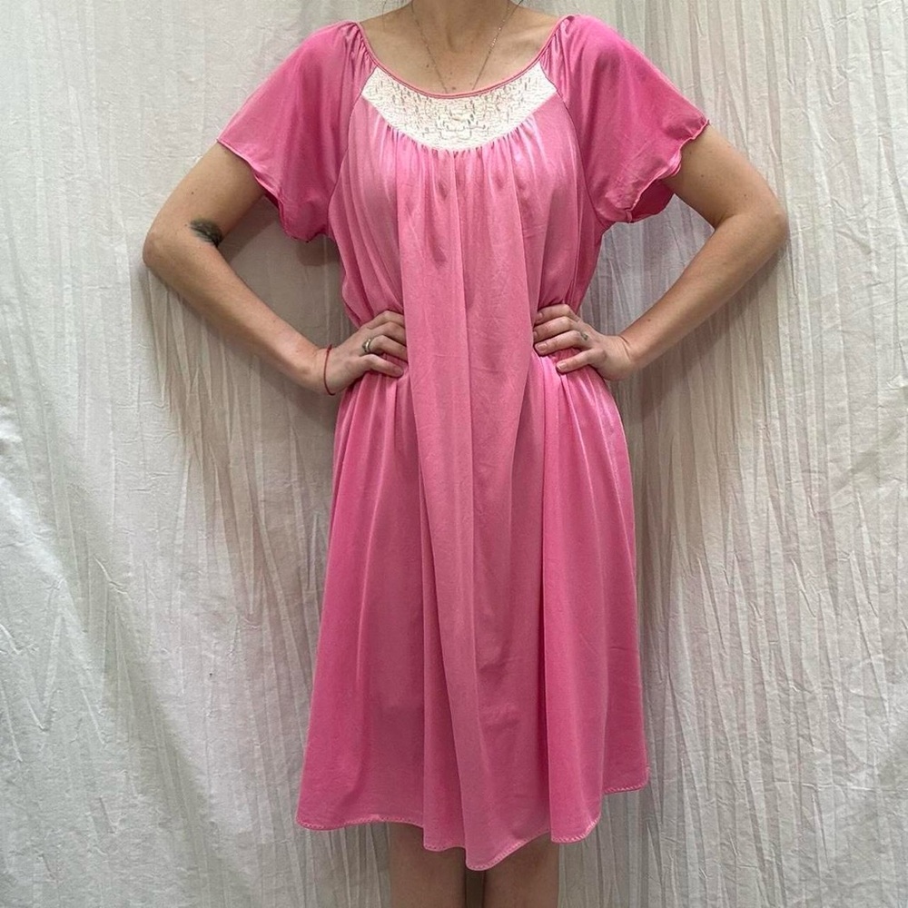 Pink Nightgown with‎ With Embroidery Neckline Vintage 70s/80s